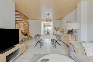 Ruime woning op rustige, landelijke ligging te Deinze.Deze verzorgde woning is gelegen aan de Aaltersesteenweg 64 in Deinze, in een rustige en...