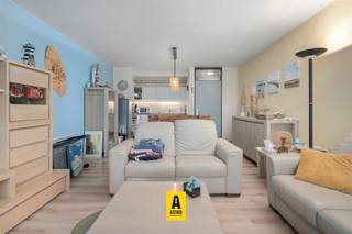 Op zoek naar een lichtrijk appartement met prachtige uitzichten én een centrale ligging? Dit ruime 1-slaapkamerappartement op de vijfde verdieping...