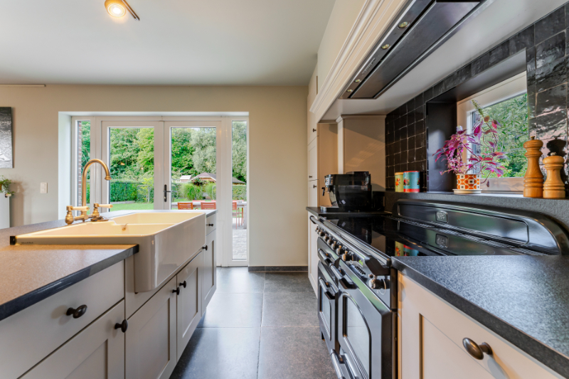 Grote woning op ruim perceel met landelijk karakter. - foto 5