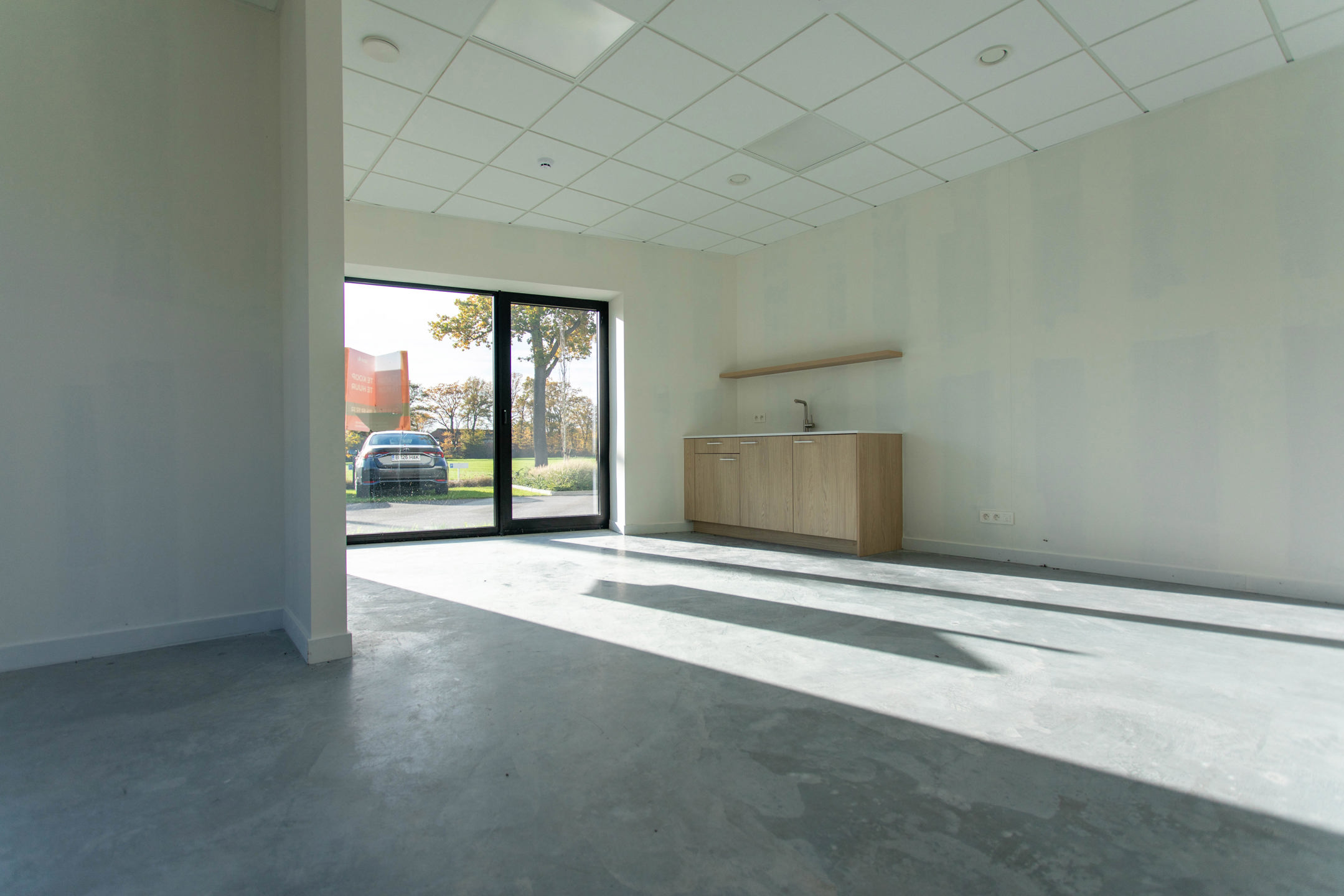 Commercial for rent in Essen - photo 2