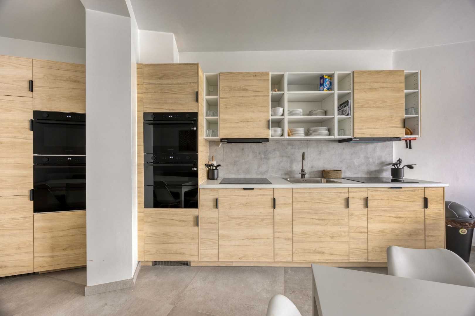 Volledig gerenoveerde en gemeubelde studentenkamers met privé-sanitair. - foto 5