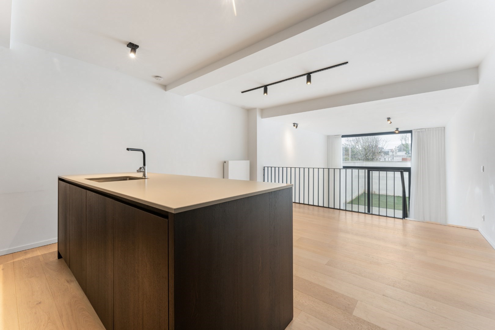 Schitterend villa-appartement aan het van Duyseplein - foto 4