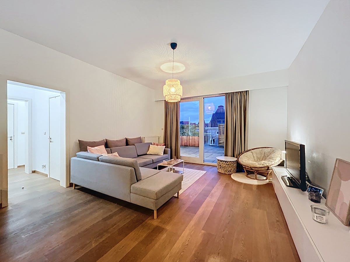 Ruim appartement met terras te huur in Kortrijk - foto 1