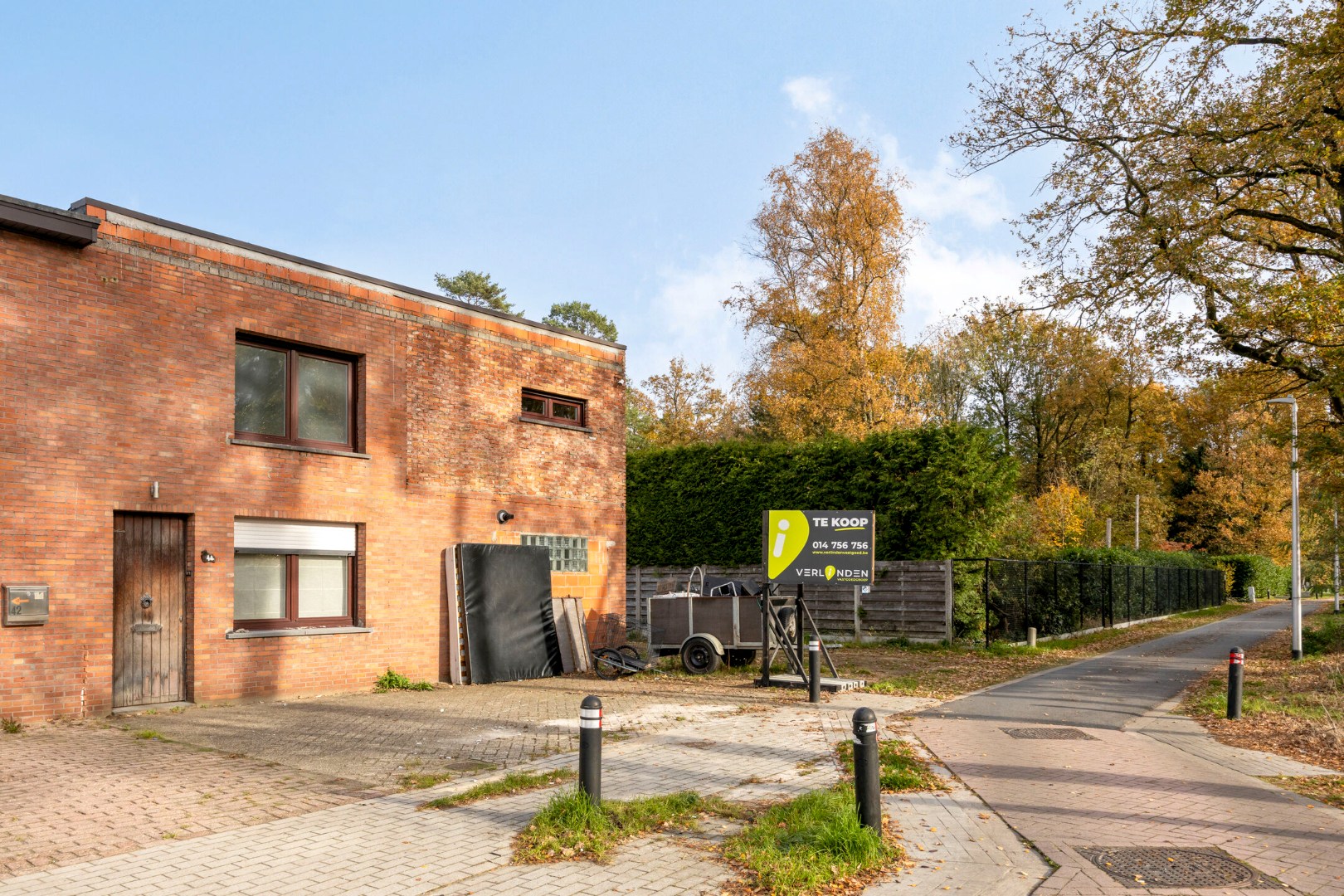 Rustig gelegen halfopen woning met 2/3 slpks op een perceel van 810 m² te Nijlen ! - foto 1