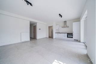 Trazegnies, close to the center, green spaces and all amenities while being close to the main roads. Pleasant 2 bedroom apartment with terrace...