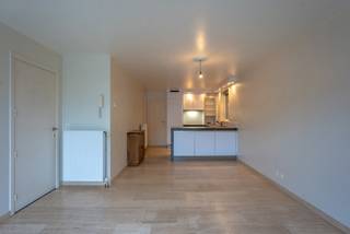 Op een rustige locatie in de Klinkaardstraat in Kapellen bevindt zich dit instapklare gelijkvloers appartement met een bewoonbare oppervlakte van...