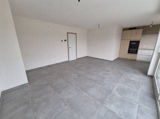 Prachtig en energiezuinig nieuwbouw appartement op een toplocatie te Oostakker. Dit appartement is volledig geschilderd en klaar om zijn...