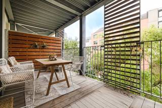 BRUSSELS, European district, recent studio apartment of ± 36m² of living space located on the 4th floor of a building constructed in 2016...