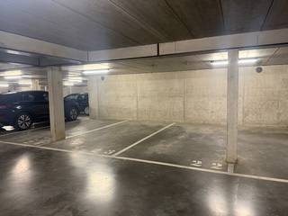 Located in Residence Winnikveld, this underground parking space offers a practical and secure parking solution in the centre of Denderwindeke...