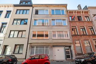 Lichtrijk 1-slaapkamerappartement op de 3de verdieping in hartje Antwerpen – CongresstraatOp zoek naar een charmant appartement met karakter en veel...