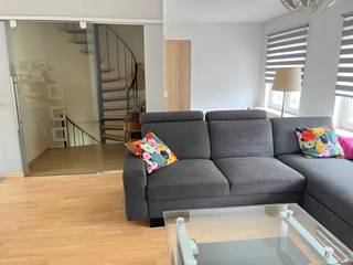 Instapklare, lichtrijke bel-etage woning met 4 slaapkamers, bureau en zonnige tuin.Op zoek naar een ruime, goed geïsoleerde gezinswoning met alle...