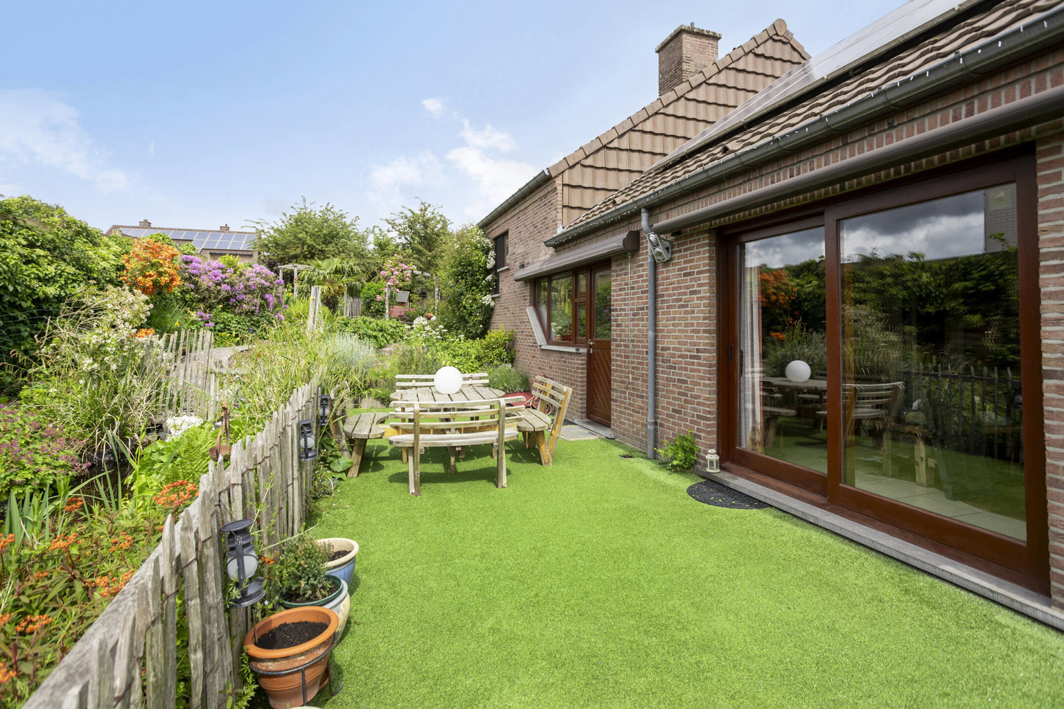 MOOIE WONING MET TUIN IN EEN RUSTIGE WIJK IN NEERVELP.   - foto 3