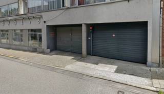 This parking space for rent is located at Oscar Verschuerestraat 1 in Waregem. The parking space is conveniently located in the center of Waregem...