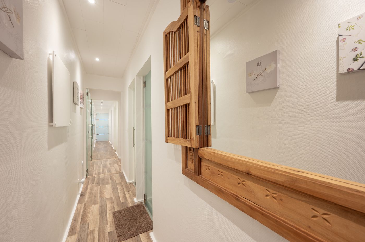 ​​​​​​​Volledig gerenoveerde woning met 3 slaapkamers en inpandige garage in Blankenberge (Uitkerke) - photo 2