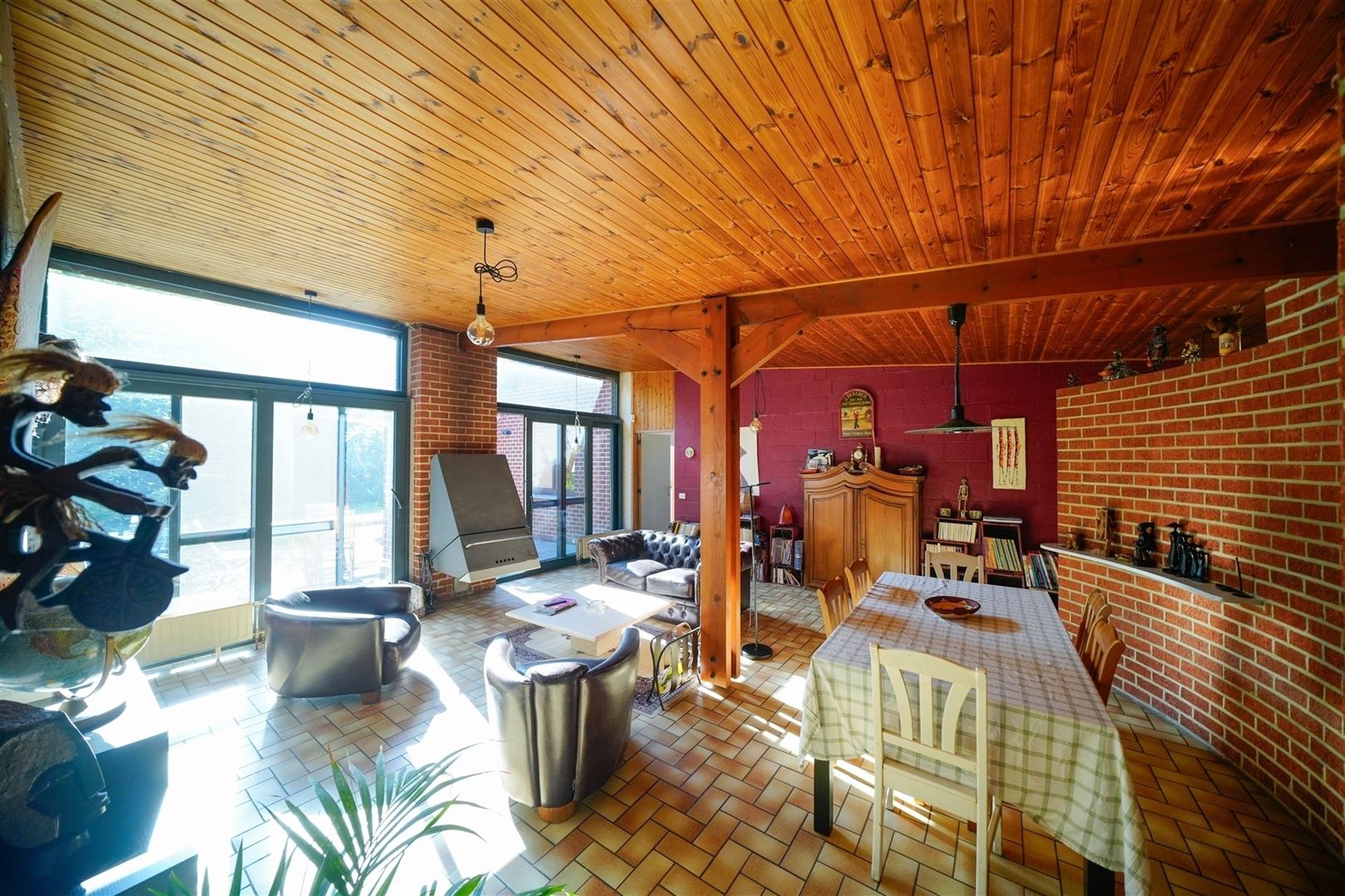 VERKOCHT - Gelijkvloerse villa op een ruim perceel met uitzicht op de velden - foto 4
