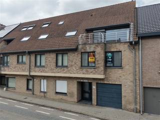 Dit centraal gelegen 2 slaapkamers appartement is volledig instapklaar en heeft een prachtig terras van 23 vierkante meter. Het appartement...