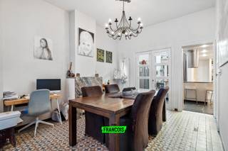 In het historisch centrum van Ieper vinden we deze instapklare woning terug op een perceel van 105 m². Op wandelafstand bevinden er zich...