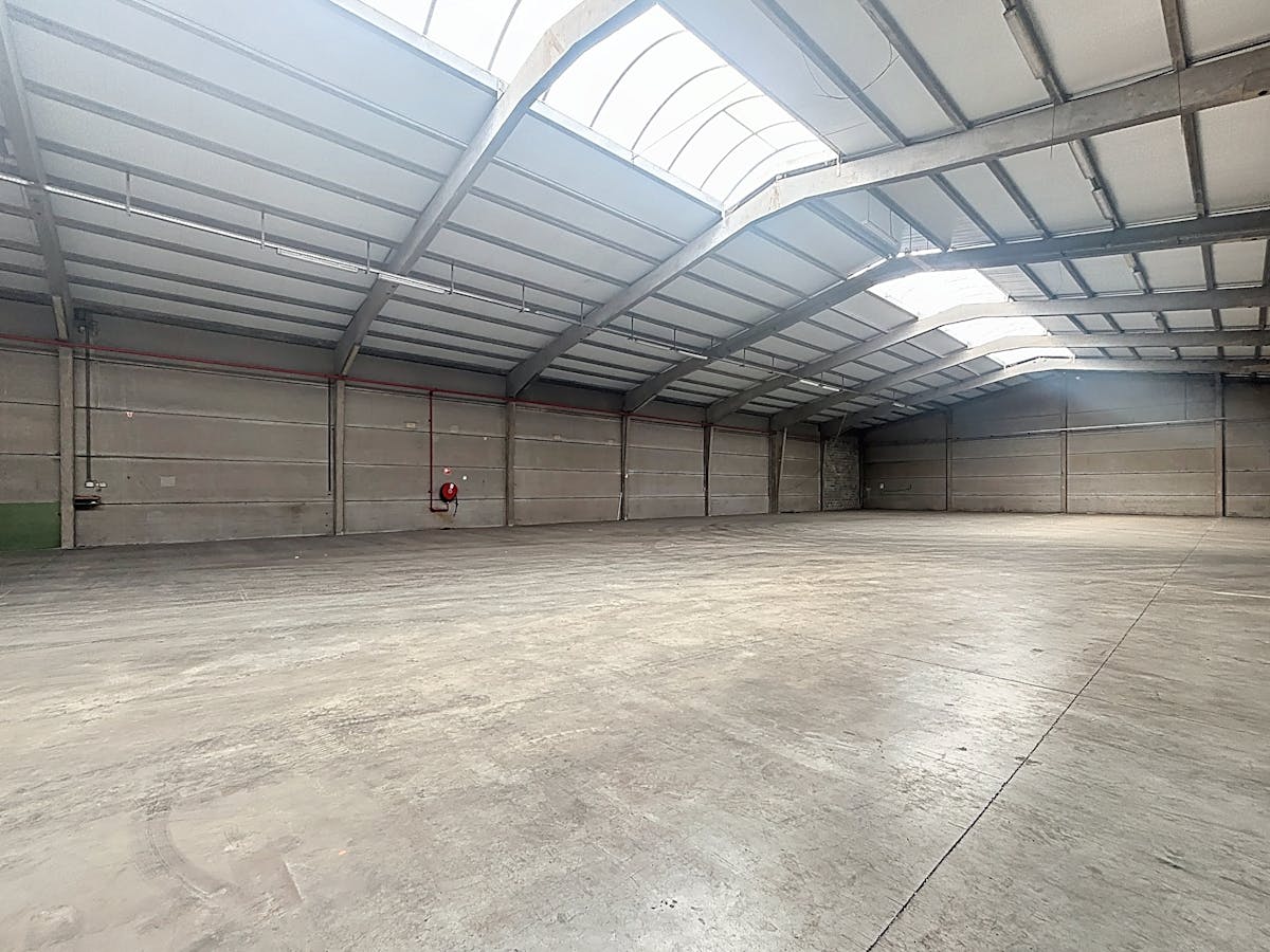 Magazijn van ca. 1.000 m² te huur regio Wielsbeke - foto 3
