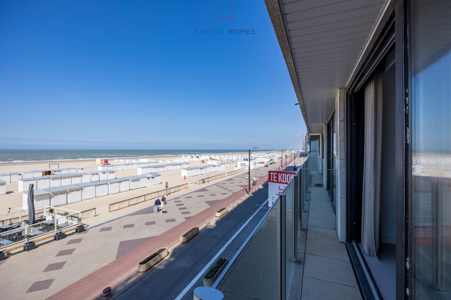 Mooi gerenoveerd vakantie-appartement op de zeedijk in Duinbergen - foto 4