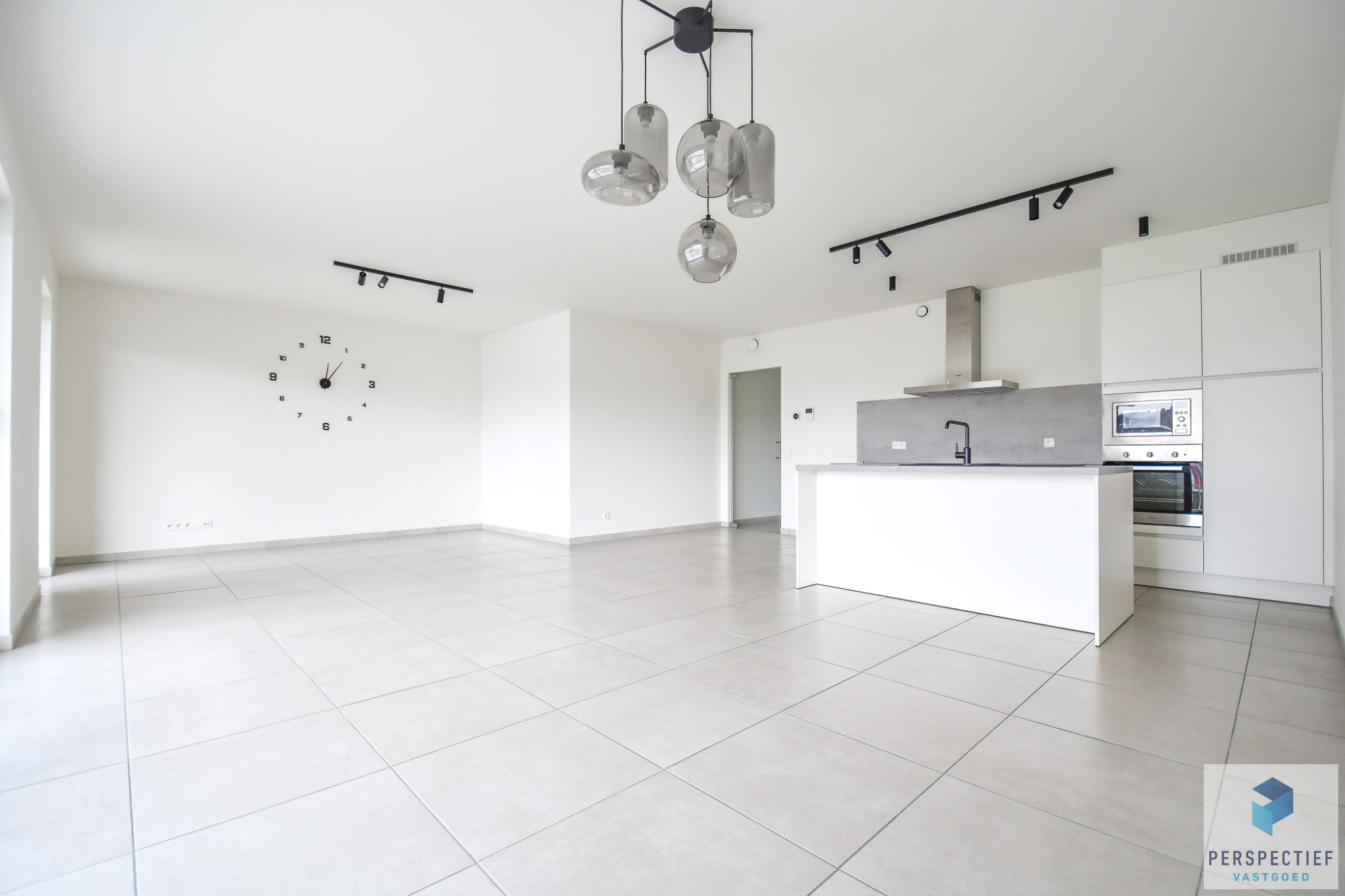 Centraal gelegen ruim  appartement met 3 slpks en autostaanplaats - foto 4