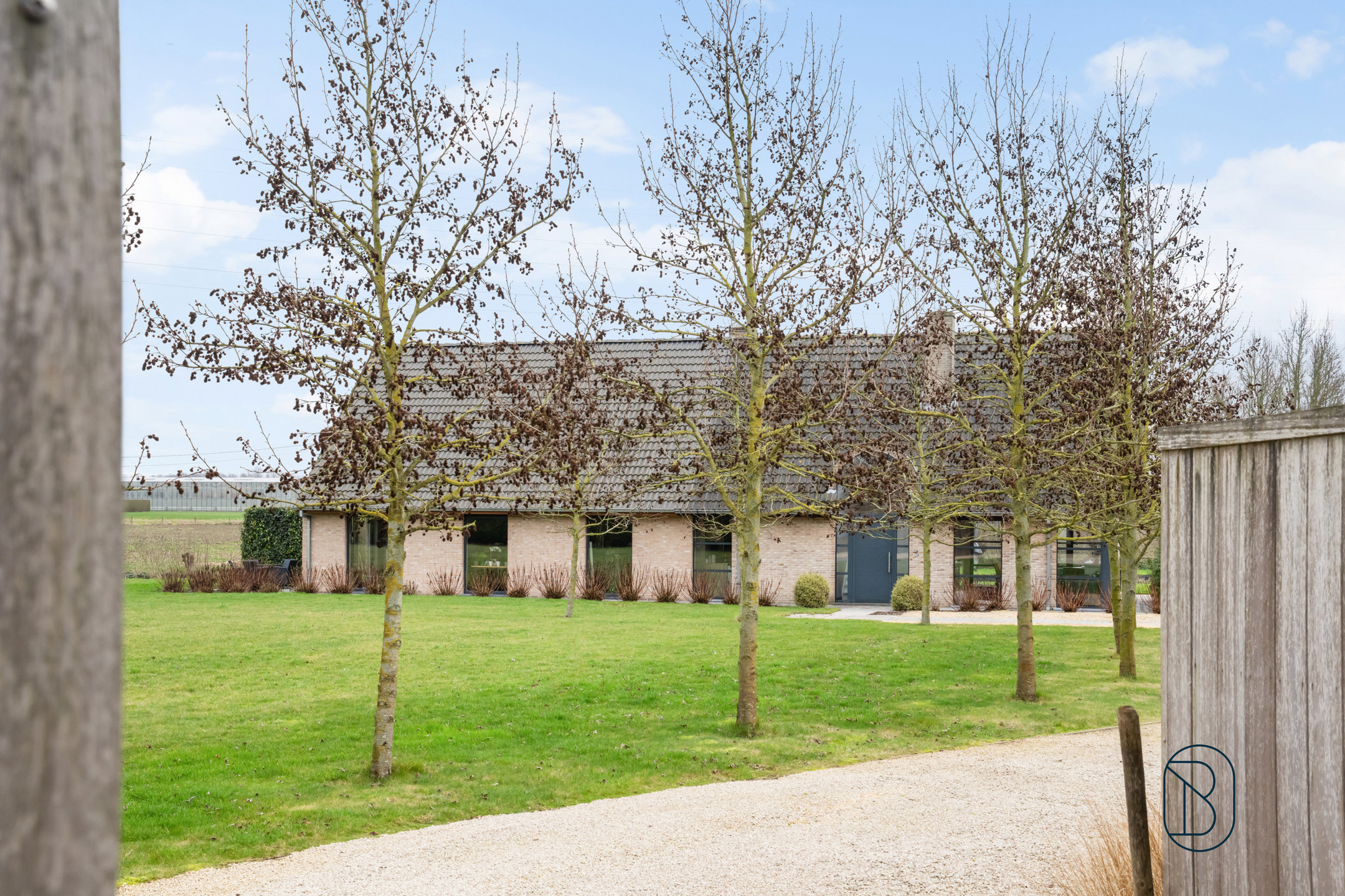 Prachtige eigendom met 2 wooneenheden op 6339m2!  - foto 2