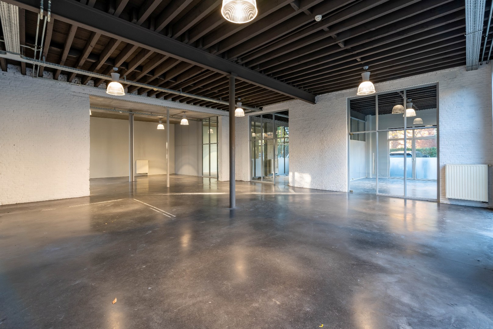 Commercial à louer à Anvers - photo 2