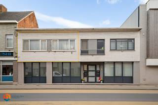 Op een uitstekende locatie te Sint-Katelijne-Waver bevindt zich dit appartement met twee slaapkamers. U bevindt zich hier vlakbij het centrum...