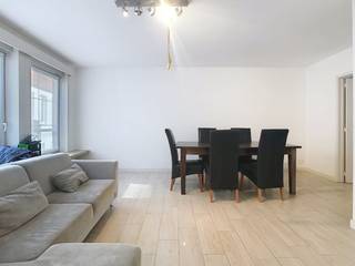 De snelste manier om een bezoek te brengen aan deze woning? Vraag je bezoek aan via de rode knop op onze website (www.dewaele.com) en je...