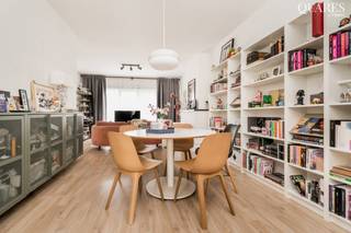 Quares - TREVI Groep presenteert :Dit aangename twee slaapkamer appartement bevindt zich op de eerste verdieping van een kleinschalig residentie,...