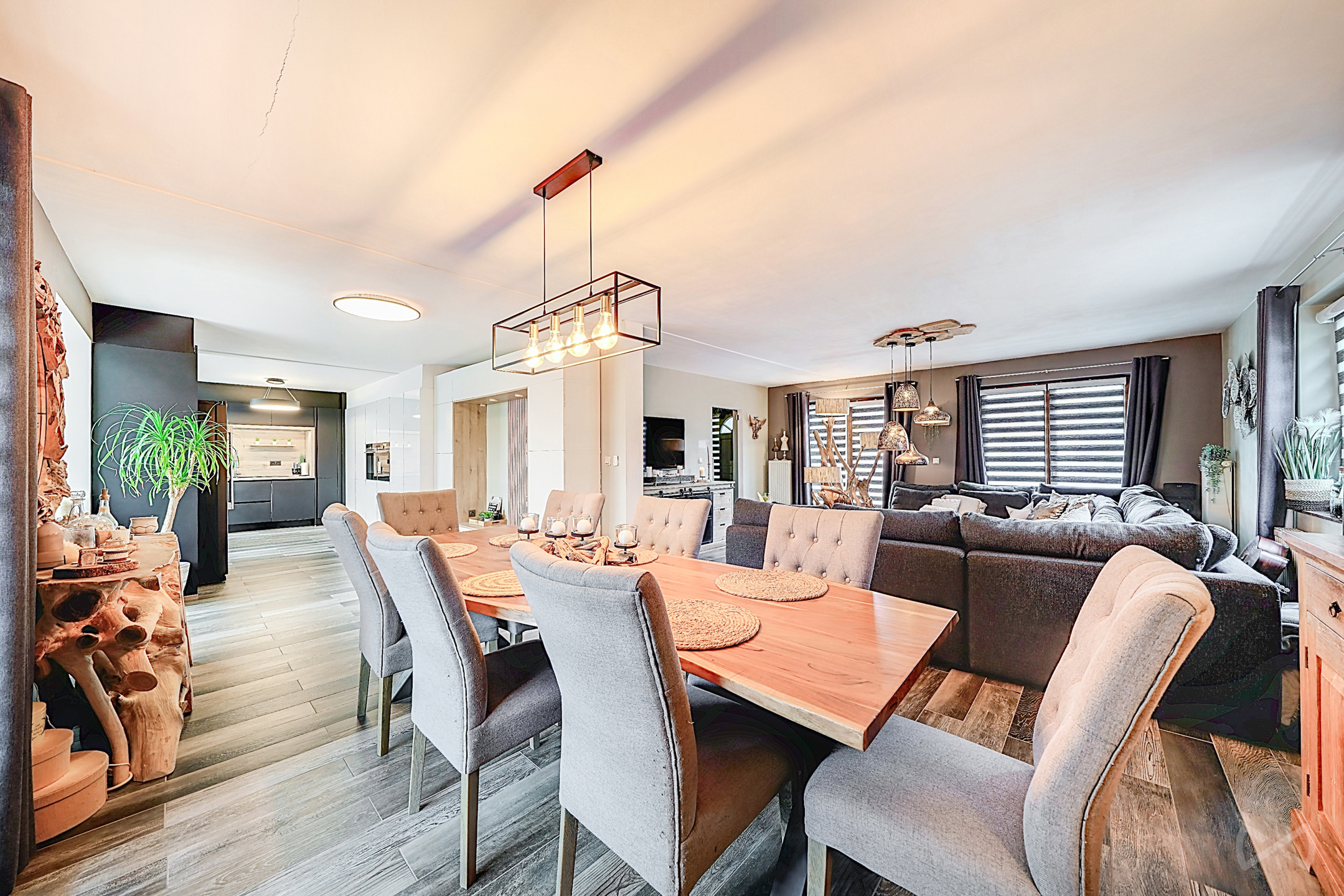 Huis te koop in Belgrade met 6 slaapkamers - foto 1