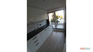 <p>Een mooi appartement op de tweede verdieping bestaande uit een ruime woonkamer, ingerichte keuken, 2 slaapkamers, badkamer, bergplaats, gezamenlijke berging.</p>