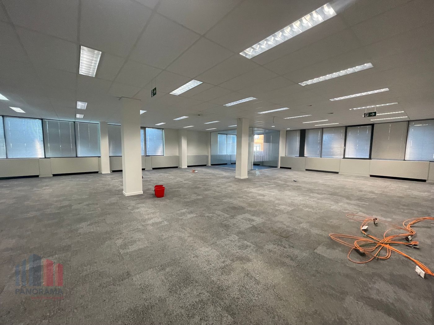 Bureau de 744 m² à louer, situé à proximité de la Woluwelaan (R22) dans le parc d'affaires Everest. - photo 4