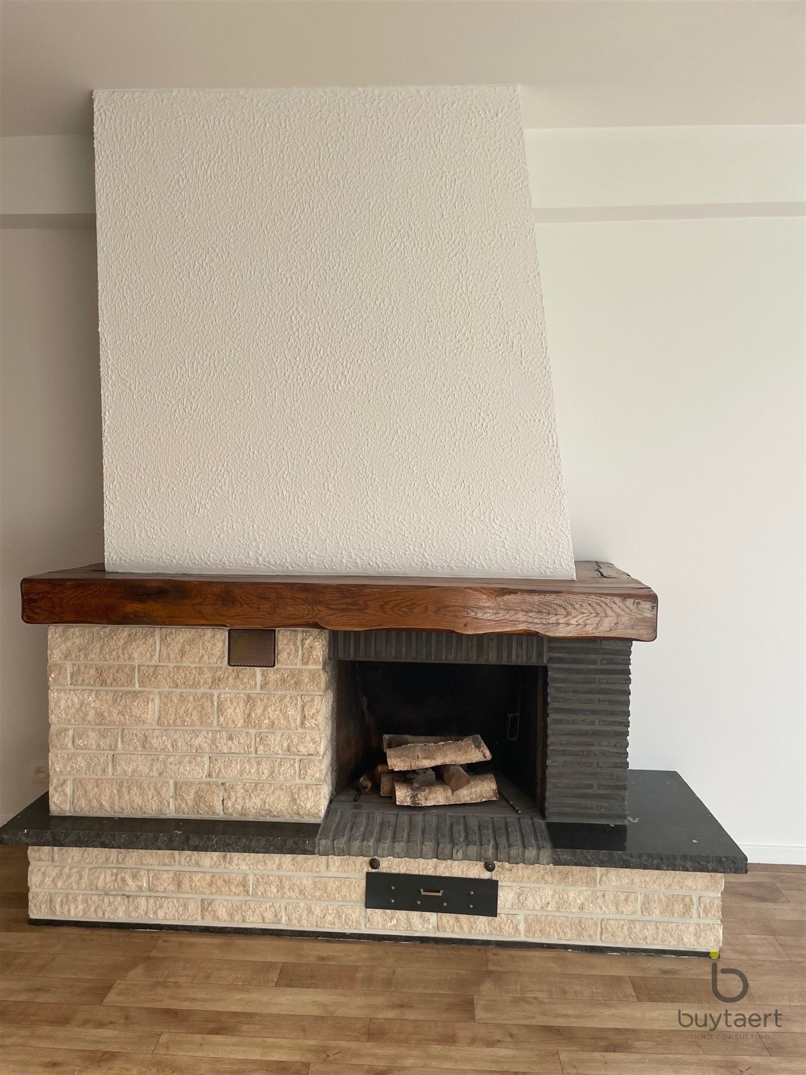 Ideaal gelegen twee (of drie) slaapkamer appartement in het hartje van Brasschaat!  - foto 4