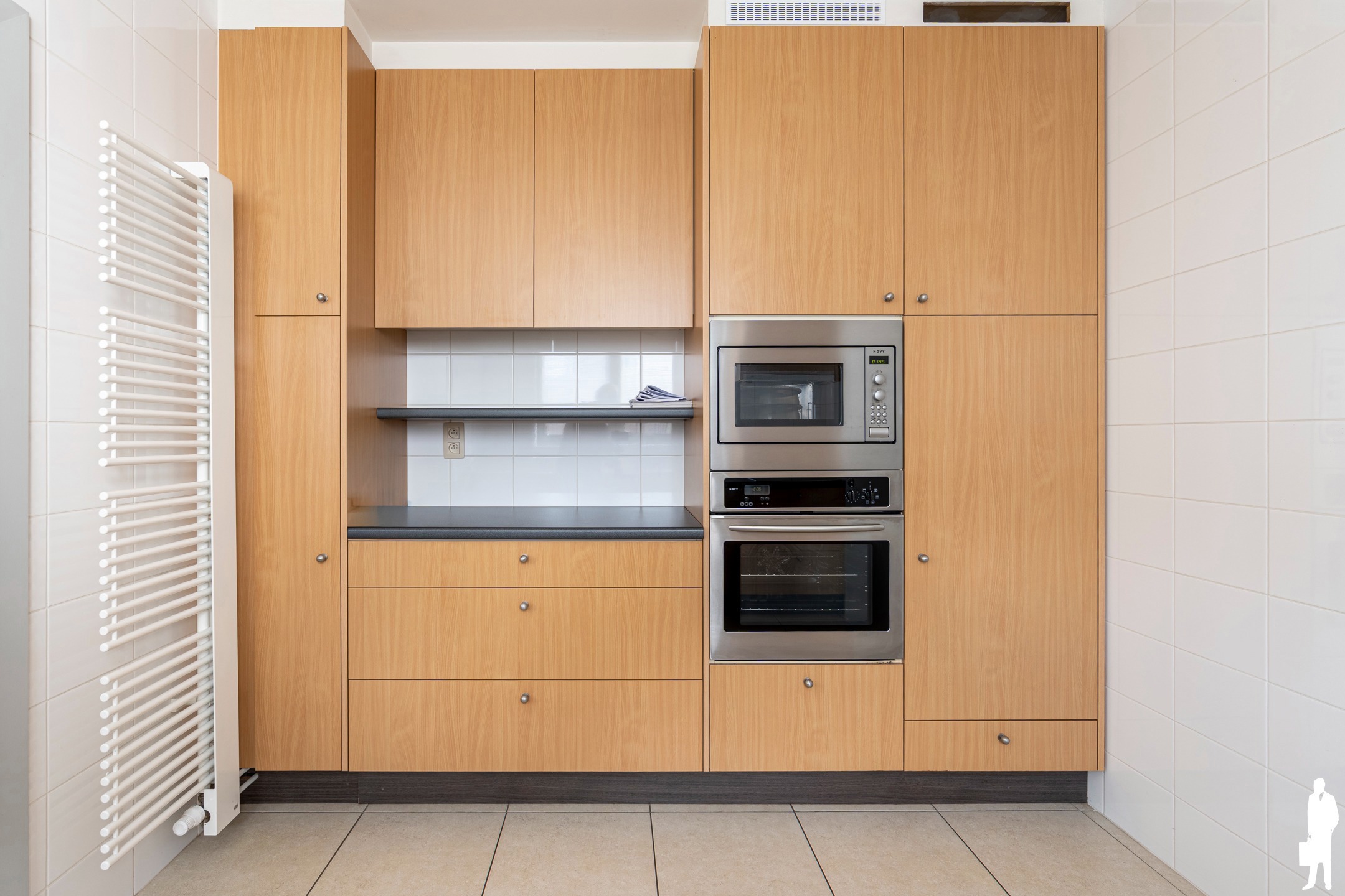 Ruime woning met magazijn op gunstige locatie in Ranst - foto 5