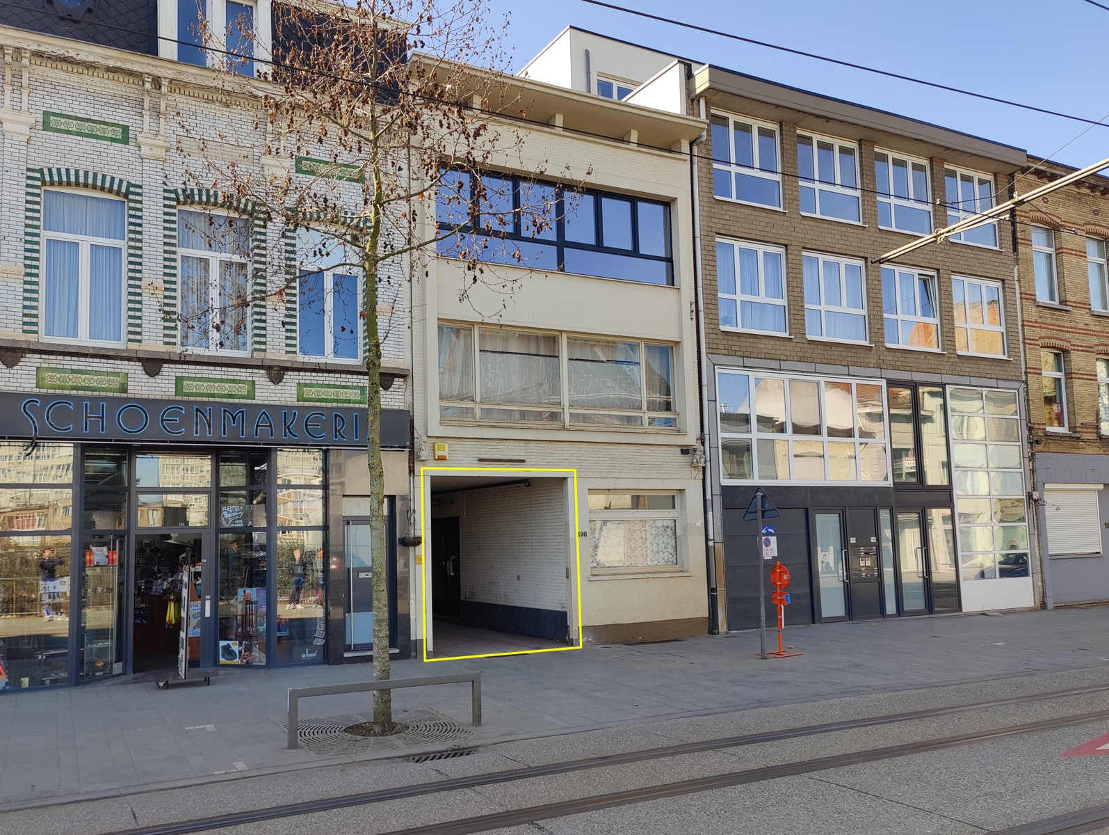 Ruime opslagplaats van ca. 1.100m². - foto 2