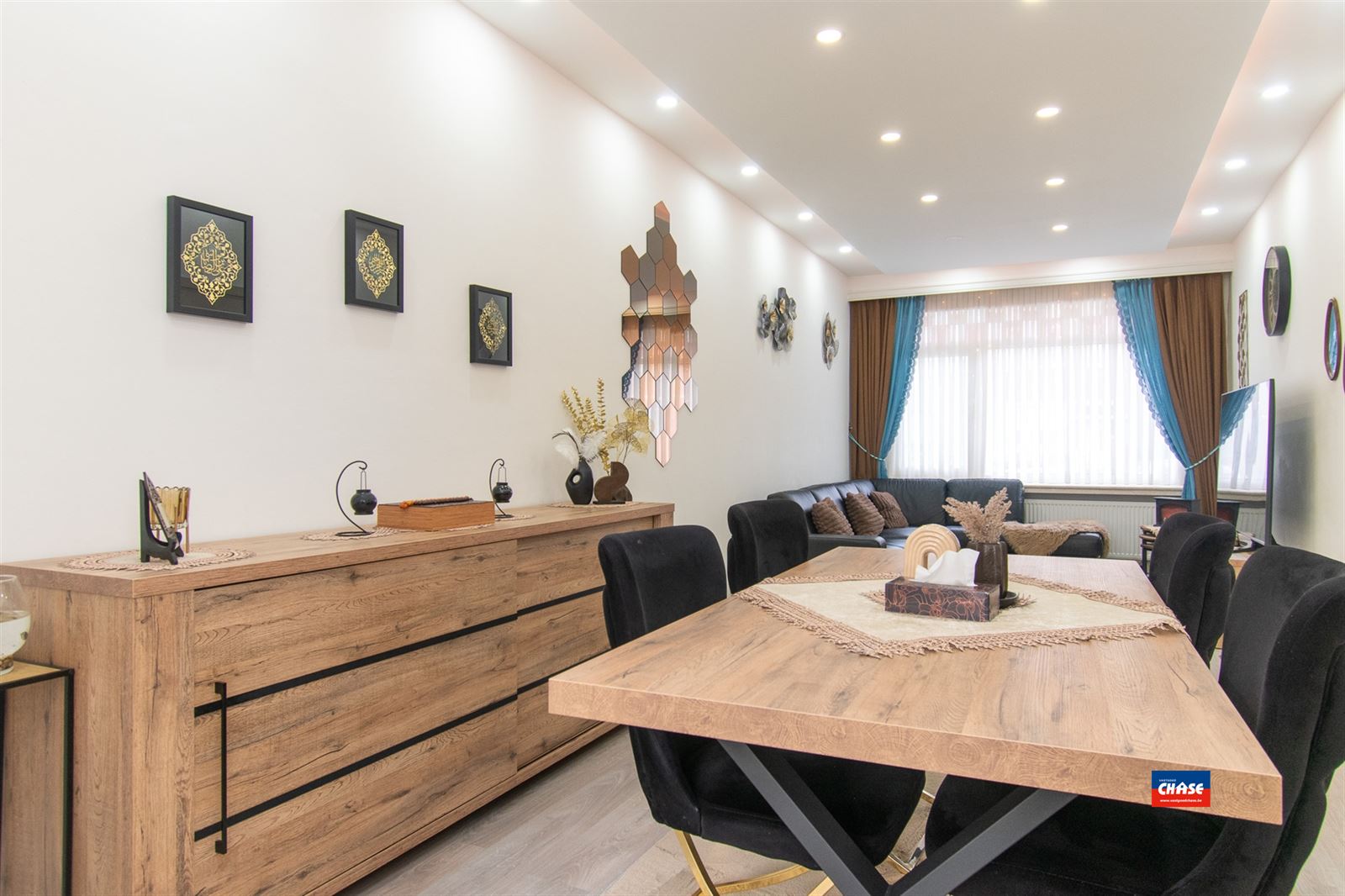 Knap gerenoveerde gezinswoning met 3 slaapkamers en tuin - foto 5