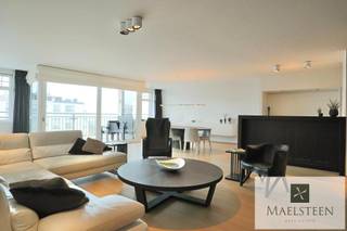 Zeer exclusief appartement op de 6de verdieping van een recente residentie op het alomgekende Albertplein in Knokke - Het Zoute (Place m'as-tu vu)...