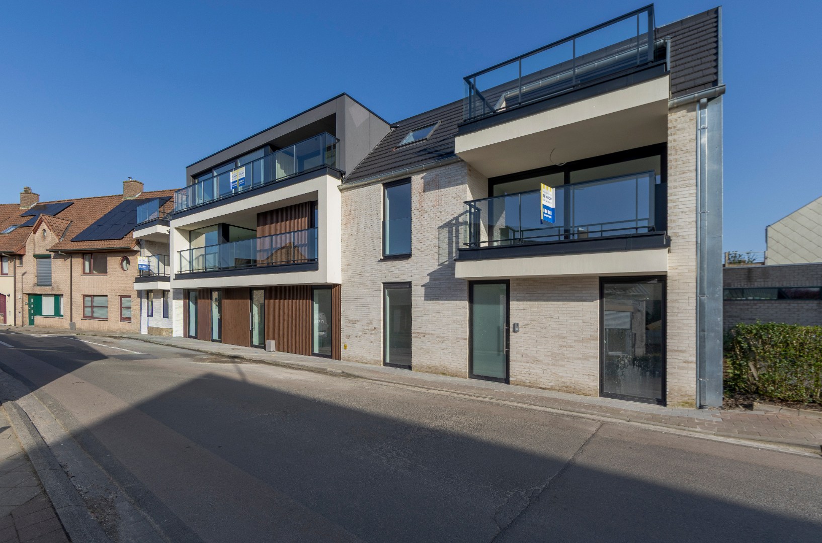 Appartement met terras vlak bij de markt te Meulebeke (Tielt). - foto 1