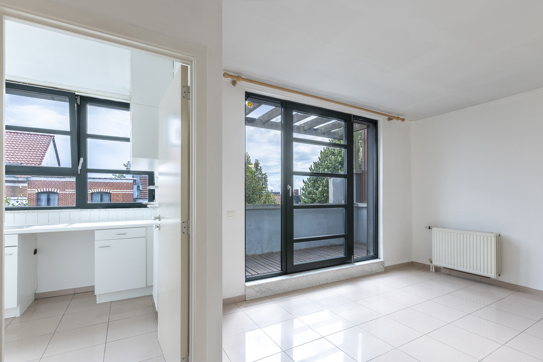 Appartement met 2 slaapkamers, 2 terrassen & autostaanplaats - foto 5