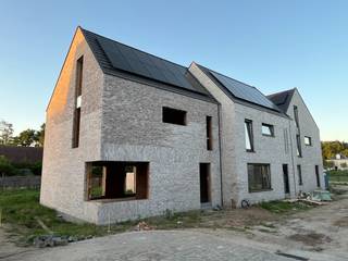 In dit nieuw woonproject gelegen aan de Zavelweg zal er een mix van woningen en appartementen gerealiseerd worden waar de nodige aandacht...