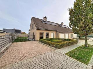 House for sale in Izegem