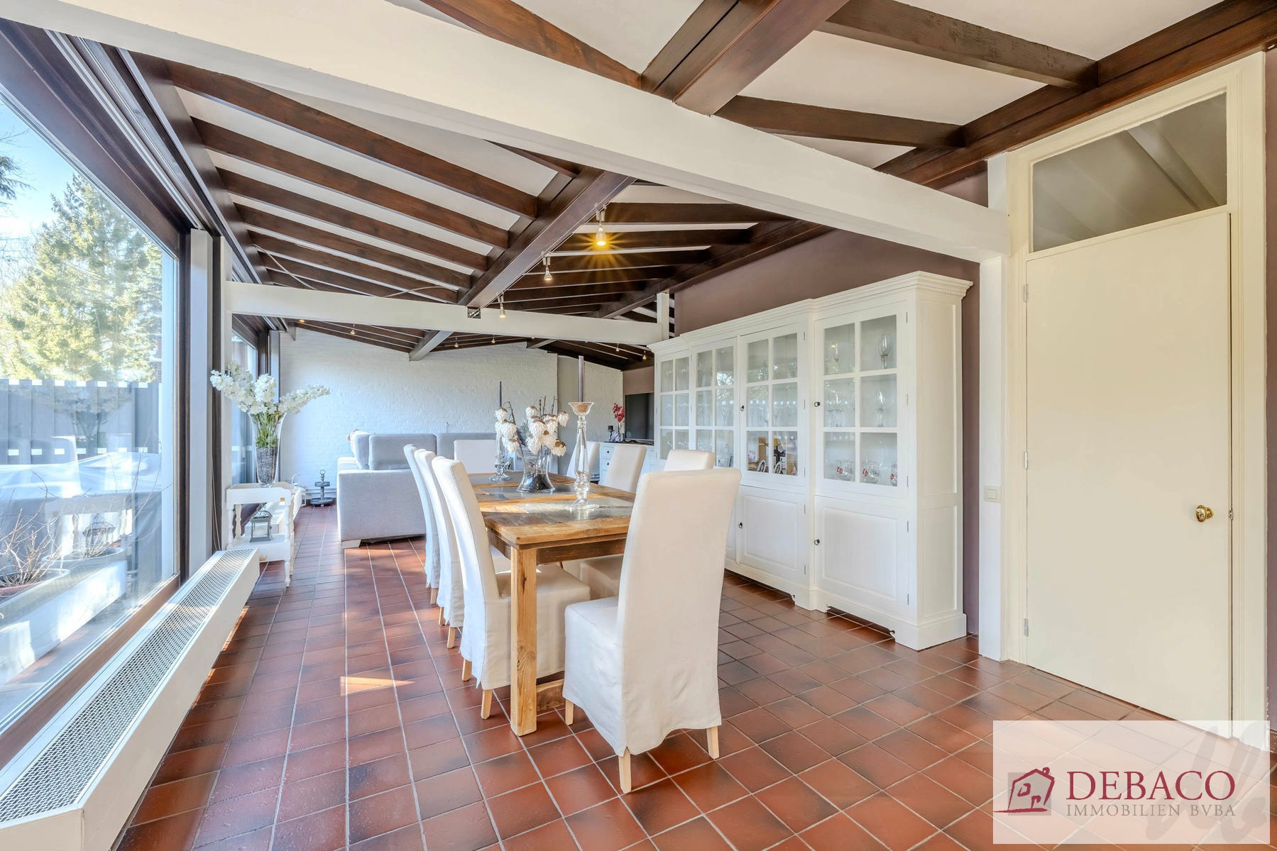 Unieke ruime woning, ideaal voor grote families. - foto 4