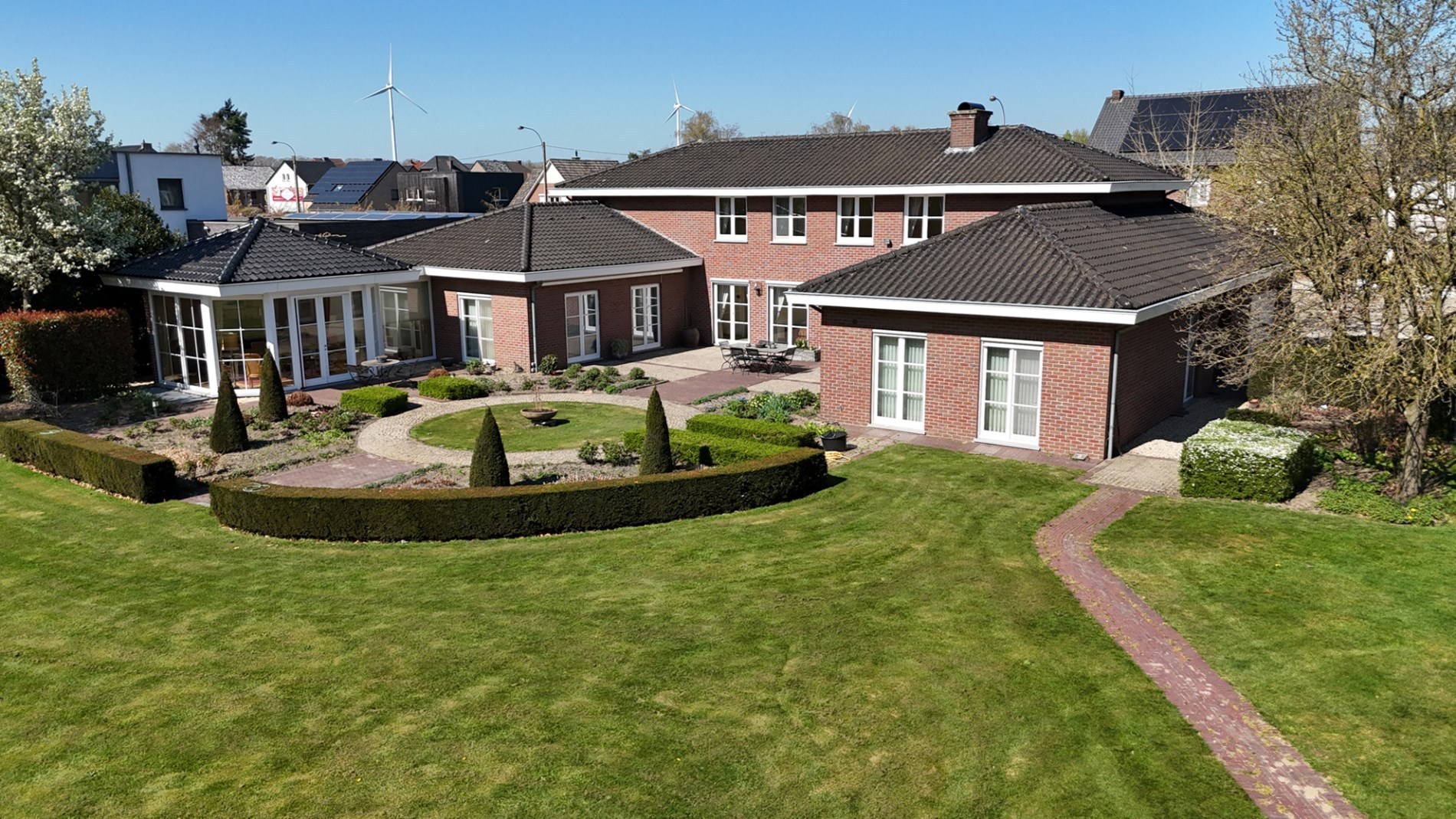 Tijdloze, stijlvolle villa met parktuin op toplocatie. - foto 3