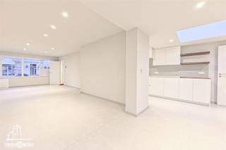 Totally renovated home for rent in a prime location in De Klinge, close to the forest, the E34 and major approach roads. The house is finished...