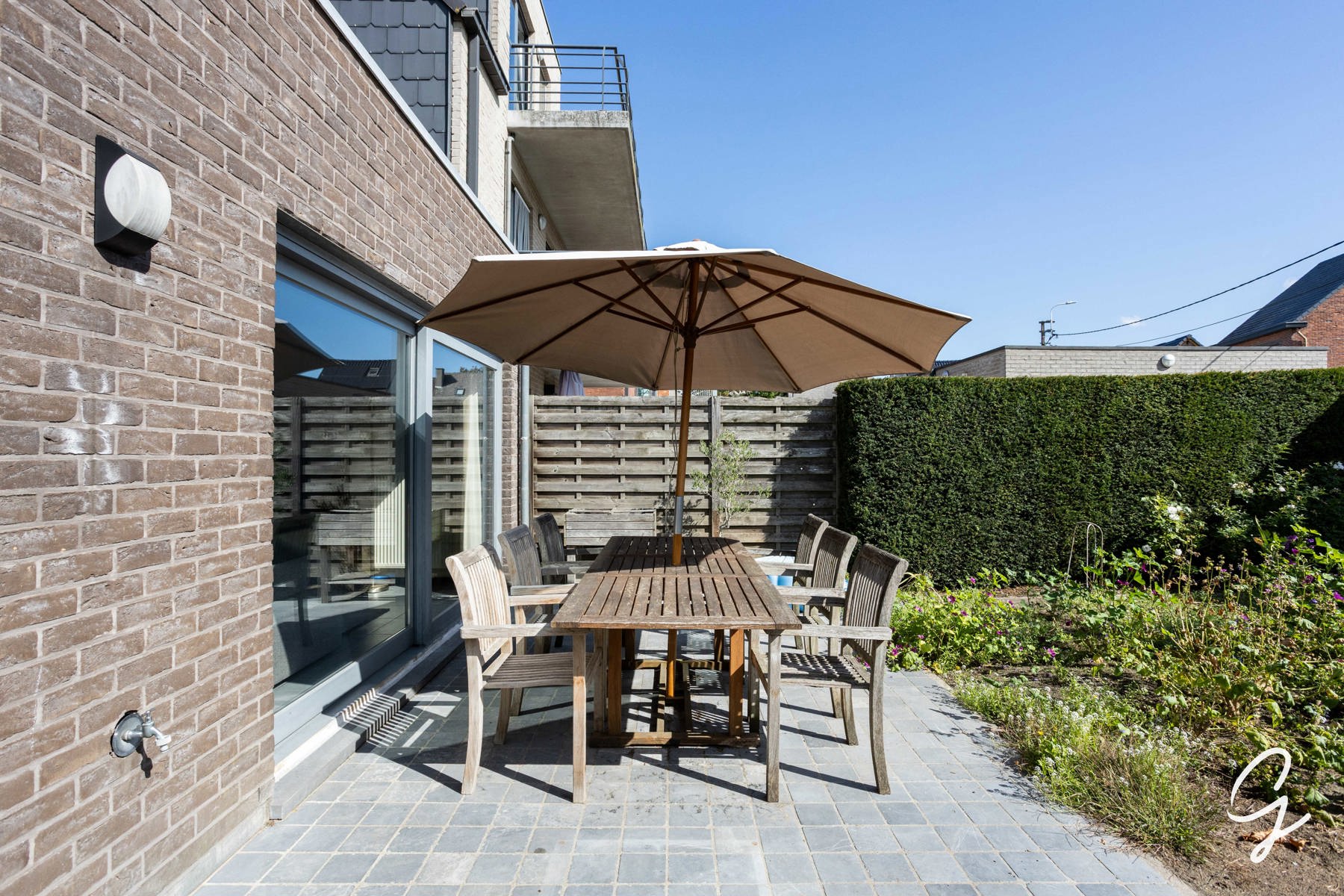 Instapklare gezinswoning in het centrum met garage en tuin - foto 4