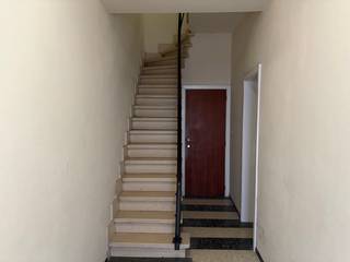 Te huur: Instapklaar appartement met 2 slaapkamers in centrum AalstDit recent gerenoveerde appartement is ideaal gelegen in het centrum van Aalst, op...