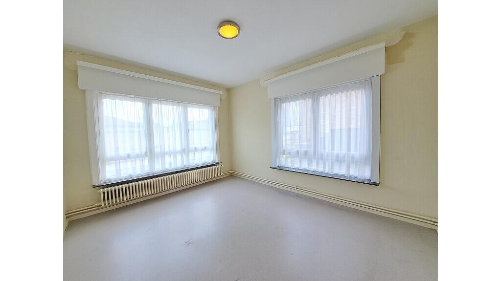 Opbrengsteigendom met 2 woonunits en 2 garages te koop in Brugge - photo 3