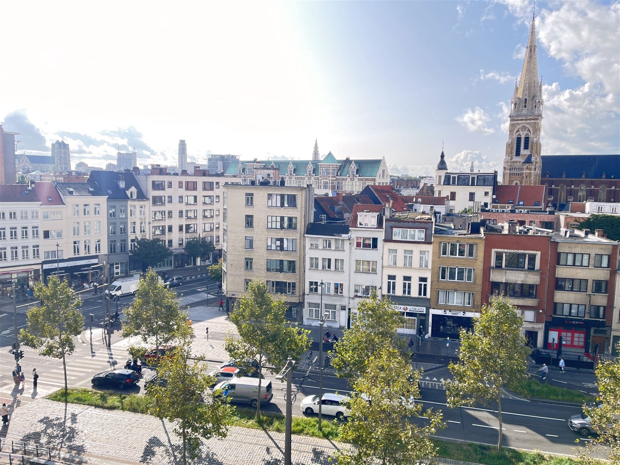 Appartement à vendre à Anvers avec 3 chambres - photo 2