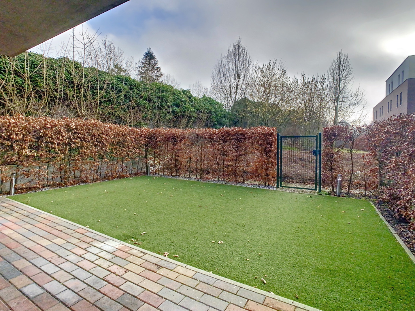 Te huur, instapklaar 2 slaapkamer appartement op gunstige ligging te Oudenaarde! - photo 3