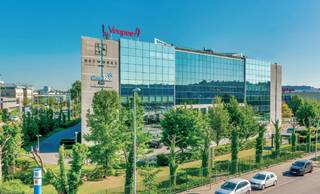 Très bel ensemble de bureaux idéalement et stratégiquement situé à proximité immédiate de la E19, du centre-ville et du Ring de Bruxelles...